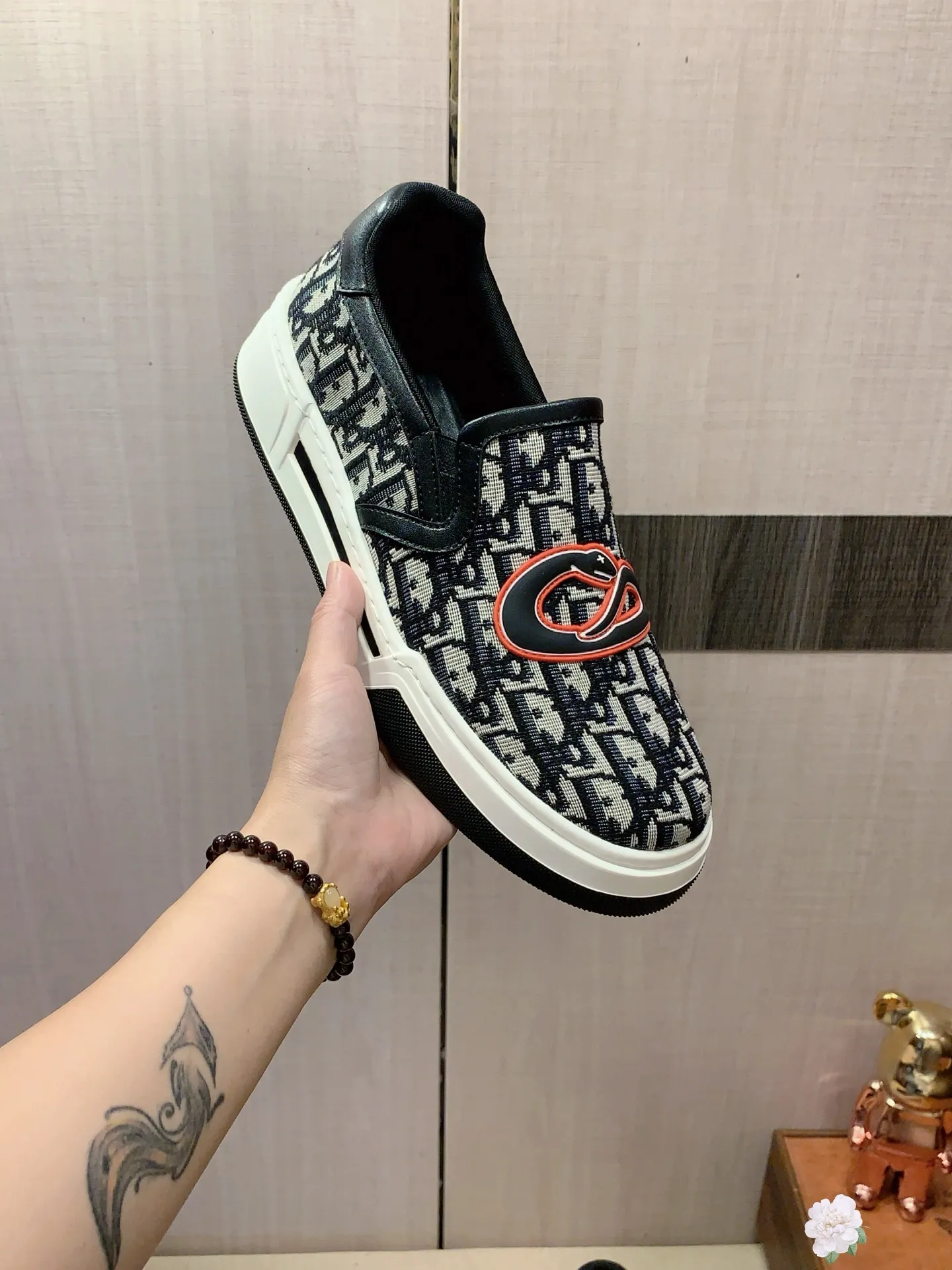 Men's men's shoes💰400💰💰🎩🎩[Lightning][Lightning] "Dior DIOR*" The latest • popular casual shoes, top brand [seduce] luxury ~ purchasing agency, top ~ quality. [Strong] The upper is made of imported breathable cowhide with fabric material ➕ Breathable sheepskin feet (•) and fine workmanship. The original stylish and stylish soft rubber wear-resistant and non-slip outsole is light and comfortable on the feet. The real thing looks better when photographed in person. Code 111: Code: 38-44, 2️⃣colors selected